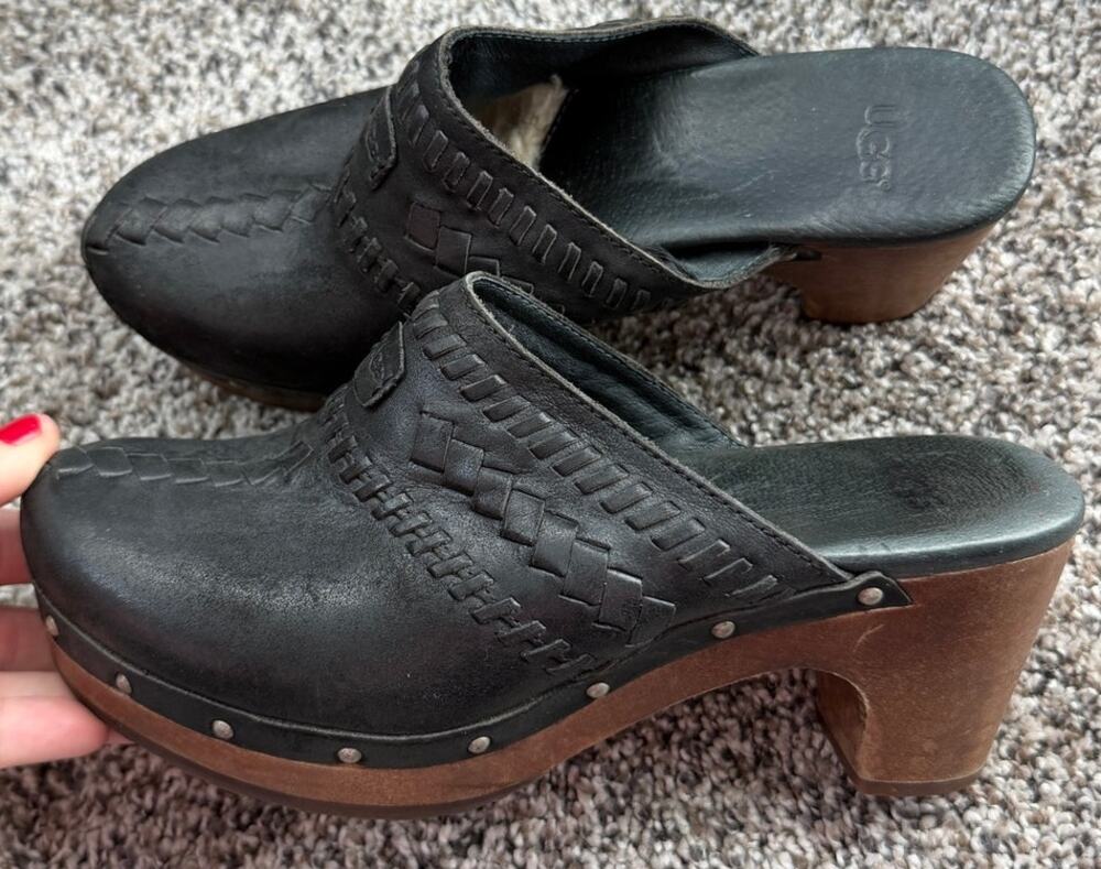 UGG Vivica black leather clogs women's size 6